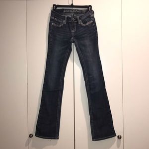 Selling Grace in LA jeans. They are barely worn.